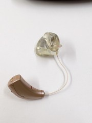 Starkey RIC Rechargeable Hearing Aids with Case Docking Station Both Ears