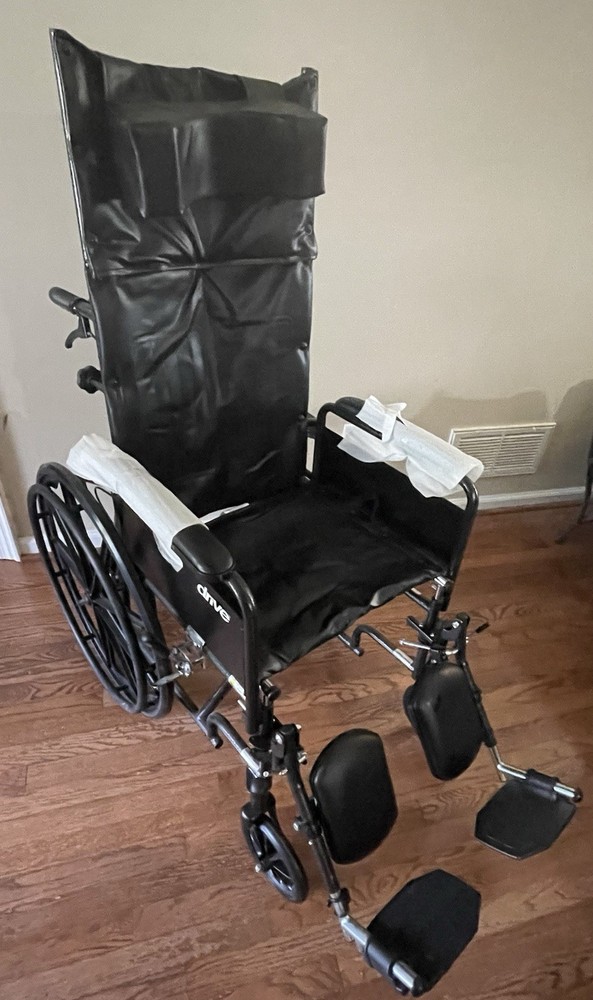 Drive Medical Silver Sport Reclining Wheelchair Elevating Leg Rests 18″ 16″ Seat