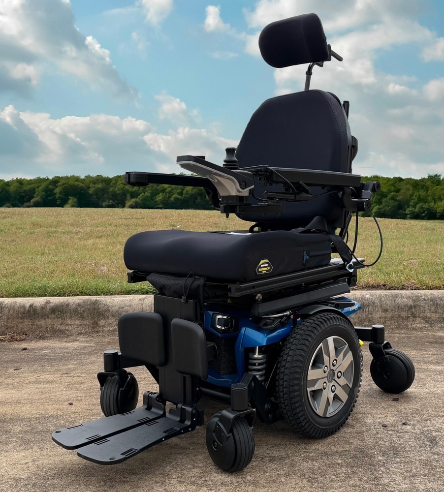 Quantum Edge 2.0 Rehab Powerchair w/iLevel Power Elevating Seat, Tilt & more