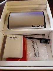 Bernafon Viron 9 miniRITE Hearing Aids Set – Size 312 – With Case & Accessories