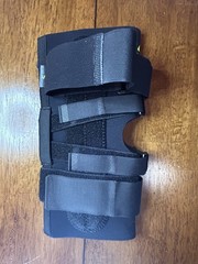 BraceAbility J Knee Brace – 03K06 – Size S