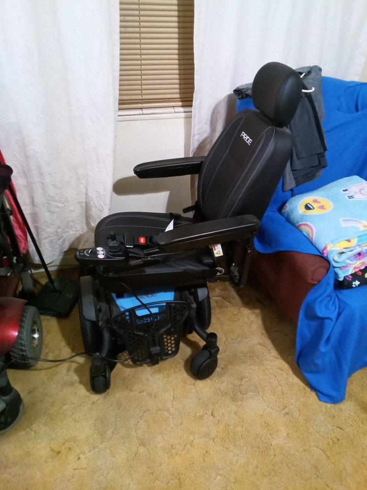 Pride Mobility Jazzy EVO 614HD Power Chair brand new only drove down driveway
