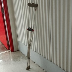 Adjustable Aluminum Adult Underarm Crutches Pair w/ Pads & Handgrips Silver/Gray