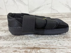 BraceAbility Closed Toe Medical Walking Shoe Fracture Boot Post Op Foot Brace S