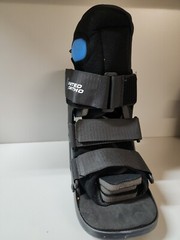 United Ortho Extra Small Short Air Cam Walker Fracture Boot Fits Left or Right