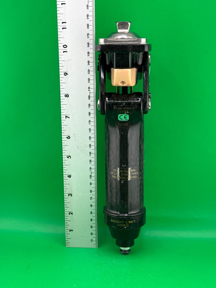 Graph-Lite 4-Bar Pneumatic Prosthetic Knee By TEH LIN. Great Condition