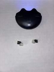 Eargo Hearing Aids W/Charger, Cleaning Kit, & Rechargeable Case Read Description