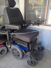 Quantum Q500M Power Wheelchair Blue/Black 4-Wheel w/ Joystick Headrest