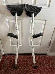 Mobilegs Ultra A300 Pair Ergonomic Crutches Adult Adjustable 300 Lb