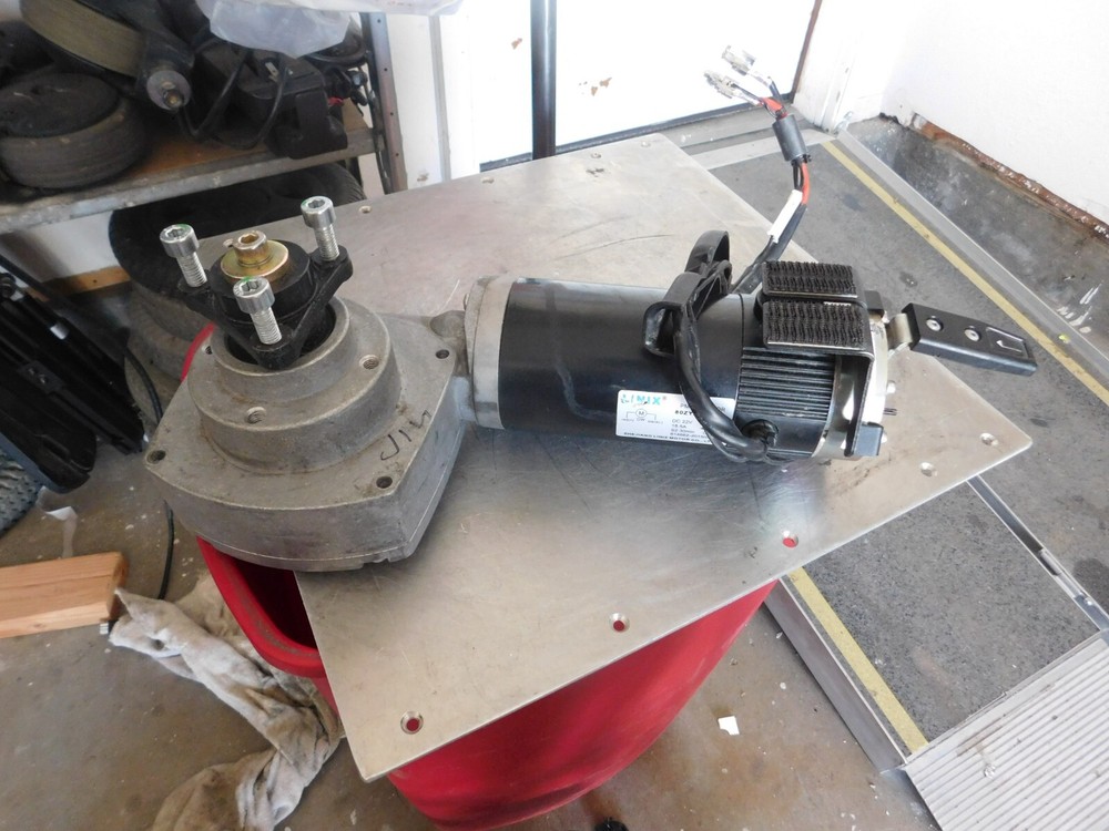 LEFT Motor the Permobil F3 Power Wheelchair 1831167 / 80ZY22-350-AS IS