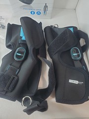 Ossur Form Fit Knee Rom 12” Braces Small Left Right Knee 507253 LOT OF 2 Hinged