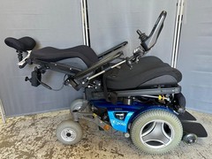 PERMOBIL 3G RNET C300 WHEELCHAIR WITH TILT,RECLINE,LEGS, 8″ LIFT. Lights