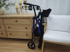 Walkers for Seniors, Rollator Walker with SeatSupports 330lb, 8″ Big Wheels-used