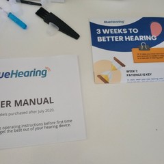 HueHearing Right and Left Silicon ear pieces and accessories 1 case
