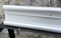 ACORN 120/130 STAIRLIFT RAIL APPROX 28-3/4” LONG. NO GEAR TRK WITH SPLICE BAR
