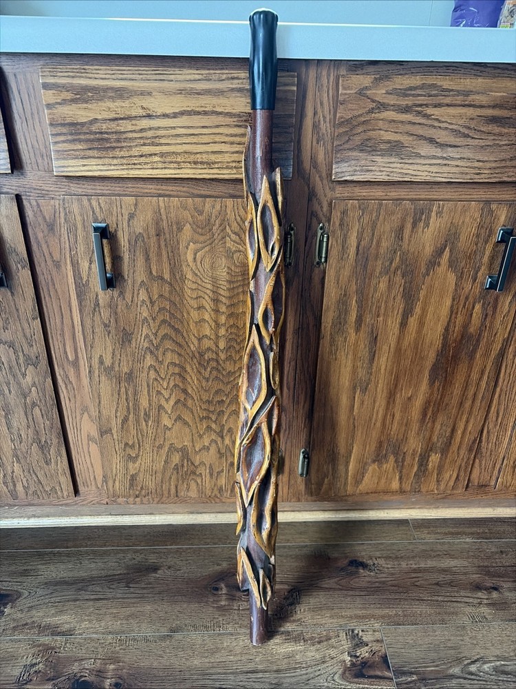 Beautiful vintage Diamond Willow walking stick/cane 36″ Heavy Duty Rubber Grip