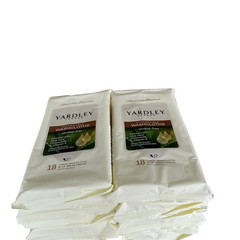 YARDLEY LONDON 216 Disposable Washcloths 12 Packs Moisturizing VitaminE Aloe 216