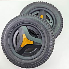 Pair Permobil Wheelchair Drive Wheels & Tires For F3 F5 M3 M5 Flat-Free
