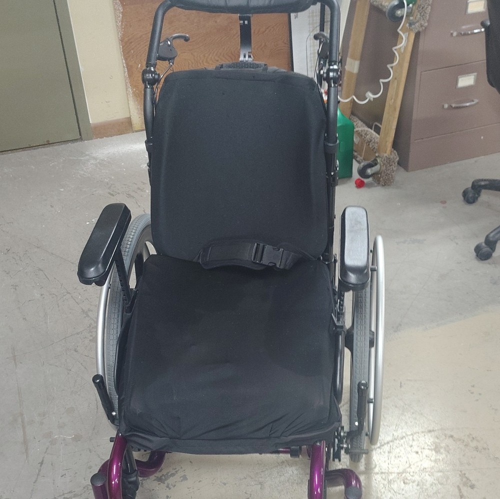 Ki Mobility Manual Wheelchair Reclining Backrest Elevating Swing-Away Legrests.