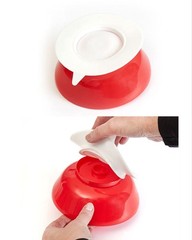 pekokavo Spill Proof 5.8″ Scoop Bowl with Non-Skid Suction Normal, Red/White