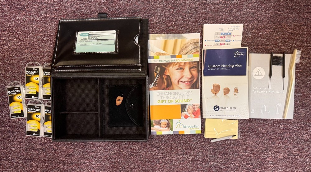 Miracle-Ear Custom Fit Replaceable Batteries Hearing Aids, Left Only, CIC2400