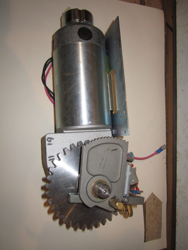 Genuine Acorn Stairlift Superglide 130 T700 HD Lemac Motor 65189-407 w/ Gearbox