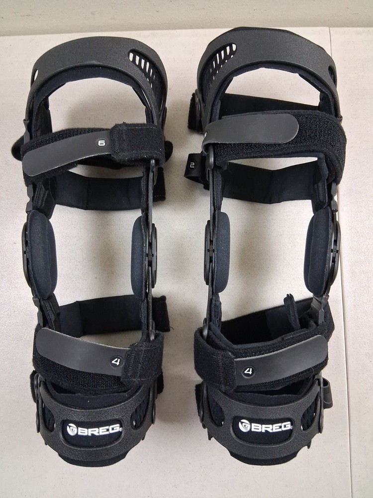 Pair Breg Fusion XT Right Left Knee Brace Small Black ACL Recovery