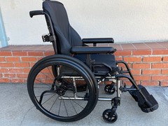 Ki Mobility TITANIUM Catalyst Cat5 Ultralight Folding Wheelchair 16″ X 19″ Used