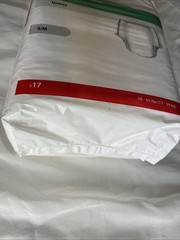 4 Pack In Box , 17 Pampers In Pack , 68 Unid S/M 38-65 lbs 29kg Great Price .