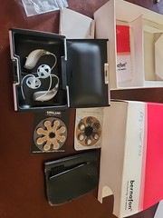 Bernafon Viron 9 miniRITE Hearing Aids Set – Size 312 – With Case & Accessories