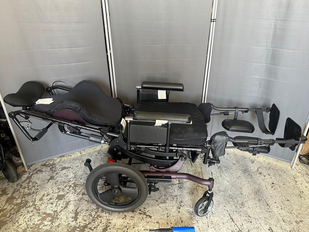 Ki Focus CR Tilt In Space With Recline Wheelchair With Roho Seat Cushion 19″wide