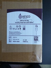 Vesco Medical 1000ml PVC Bag Gravity Feed Set with ENFit, VED-046. Lot of 30