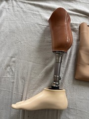 BULLDOG Prosthetic Leg RIGHT FOOT Below The Knee 26 E 10 Soft TCA-1S Fiberglass