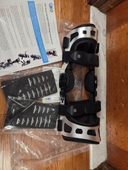 NEW ISO Preferred Medium Right OA Dual Upright ROM Hinge Knee Brace ISO-KN221R