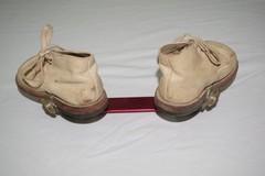 Adjustable Children’s Clubfoot Aluminum Brace with Vintage White Leather Shoes