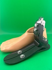 trekk makstride prosthetic foot. Size 28, right shell. Max weight 300 pounds
