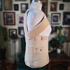 Neo-G Dorsolumbar Support Brace Back Posture Corrector Kyphosis Lumbar Medium M