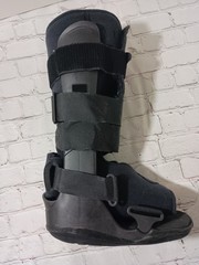 DJO Xcell Walking Boot Size Small