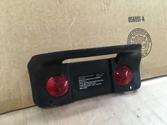 **W3431 MOBILITY SCOOTER LOWER REAR TAIL PANEL BLACK w/ RED ‚TAILLIGHTS‘ ~PART