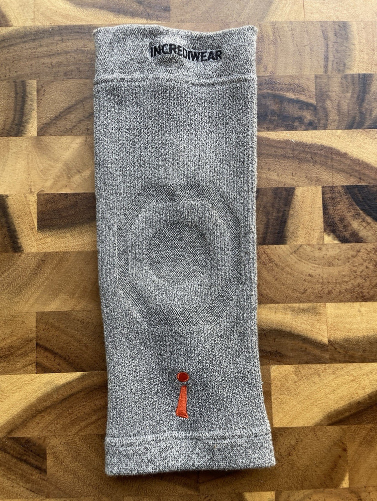 Incrediwear Arm Compression Sleeve Gray Size M Carbon/Germanium Infused CE G702