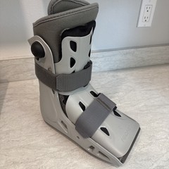 Aircast Airselect Walking Boot. Short, large. Used, very good condition.