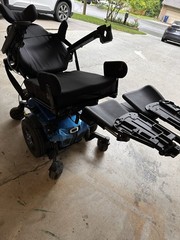 Quantum Edge 3 Stretto Power Wheelchair iLevel 4-Speed New Battery & Charger