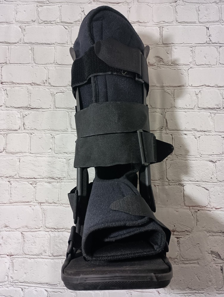 DJO Xcell Walking Boot Size Small