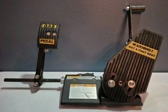 MPS MANUFACTURING & PRODUCTION SERVICES CORP LEFT FOOT GAS PEDAL ASSEMBLY *READ