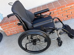 Ki Mobility TITANIUM Catalyst Cat5 Ultralight Folding Wheelchair 16″ X 19″ Used