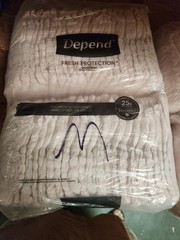 Women’s Depend brand Medium pull-ups underwear fresh protection 88 count Pink
