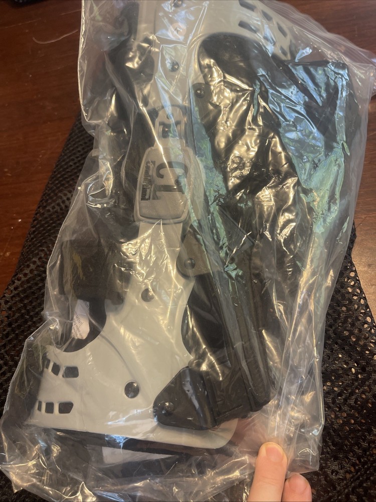 Medical Knee Brace Right Comfortland OA-200 R Right New