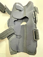 Breg ShortRunner Hinged Knee ACL PCL Brace Sleeve Size S LEFT/RIGHT 06802