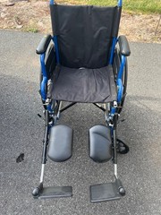 Drive Medical SSP118FA-SF Sport Wheelchair