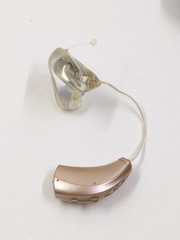 Starkey RIC Rechargeable Hearing Aids with Case Docking Station Both Ears